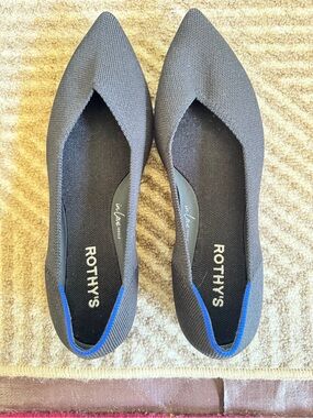 Rothy's Pointed Knit Flats in Gray with Blue Accent